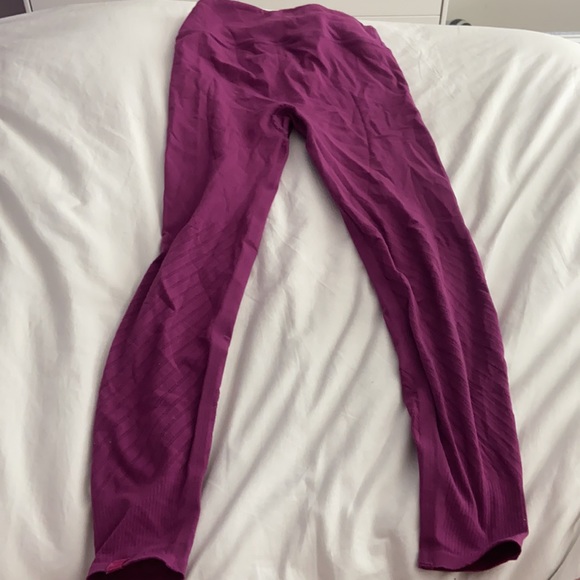 RARE super cute Lululemon knit leggings - Picture 2 of 3